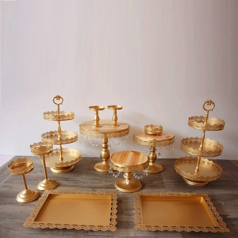 Wedding dessert table European cake stand decoration lace cake tray display stand wrought iron dessert stand set
Wedding dessert table European cake stand decoration lace cake tray display stand wrought iron dessert stand set