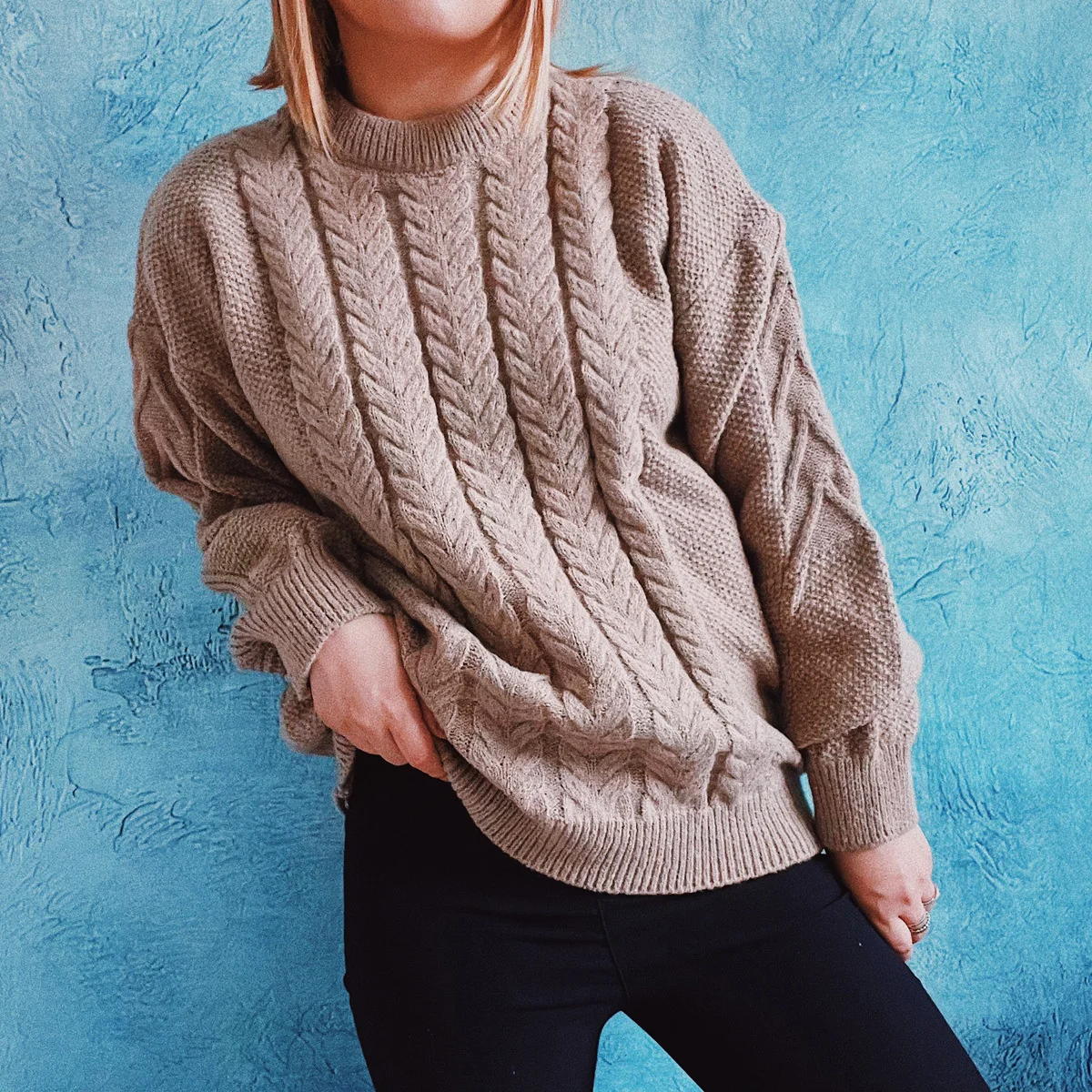 OMCHION Abrigo Mujer 2022 Autumn Winter New Loose Twist Sweater Women O Neck Solid Color Knitted Pullover Korean Chic Jumper
OMCHION Abrigo Mujer 2022 Autumn Winter New Loose Twist Sweater Women O Neck Solid Color Knitted Pullover Korean Chic Jumper