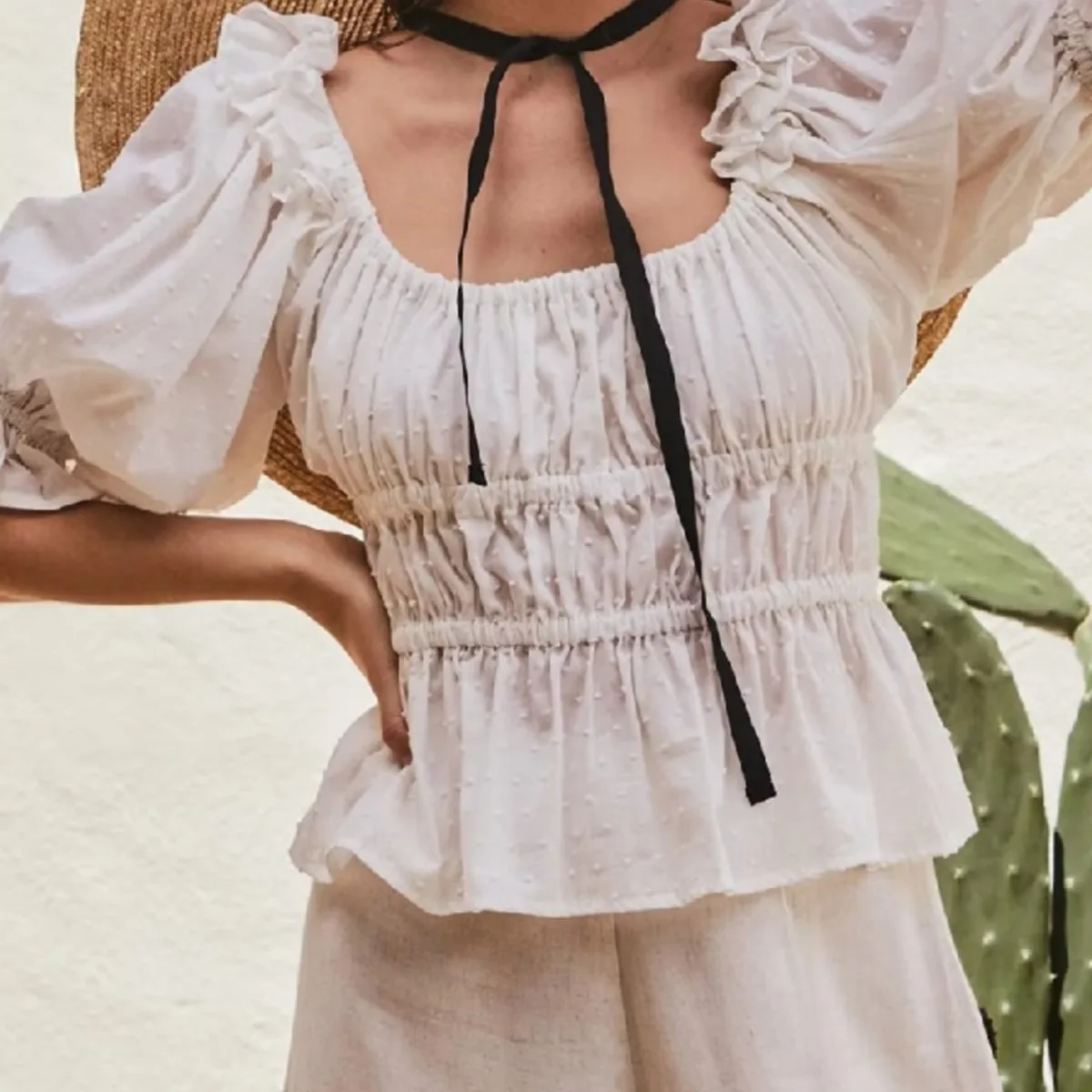 2023 Short Blouse Crop Tops Cotton Crop Shirt Retro Ruched Elastic Ruched Wiaist Square Collar Short Puff Sleeve
2023 Short Blouse Crop Tops Cotton Crop Shirt Retro Ruched Elastic Ruched Wiaist Square Collar Short Puff Sleeve