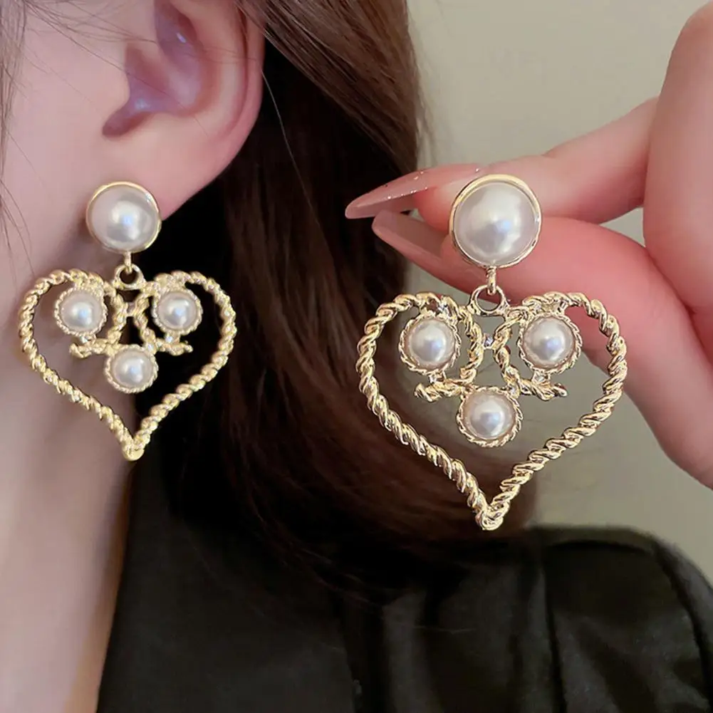 2023 New Inlaid Rhinestone Pearl Stud Earrings Women Personality Fashion Unique Design Earrings Wedding Jewelry Birthday Gift
2023 New Inlaid Rhinestone Pearl Stud Earrings Women Personality Fashion Unique Design Earrings Wedding Jewelry Birthday Gift