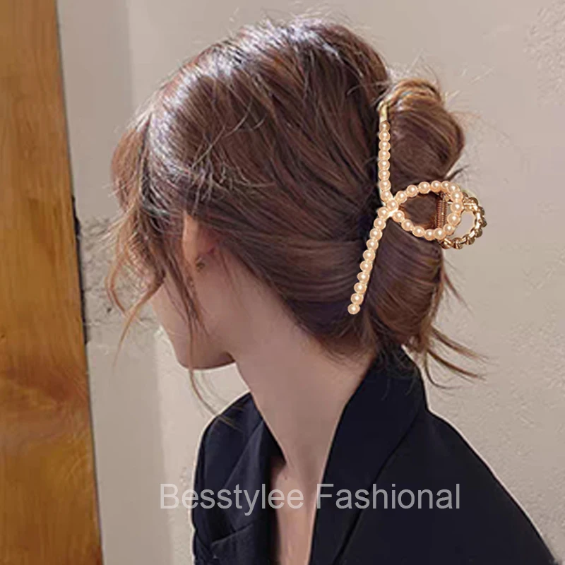 Women Metal Hair Claws Fashion Cross Pearl Hair Clips Barrettes Simple Geometric Large Size Hairpins Hair Crab Hair Accessories
Women Metal Hair Claws Fashion Cross Pearl Hair Clips Barrettes Simple Geometric Large Size Hairpins Hair Crab Hair Accessories