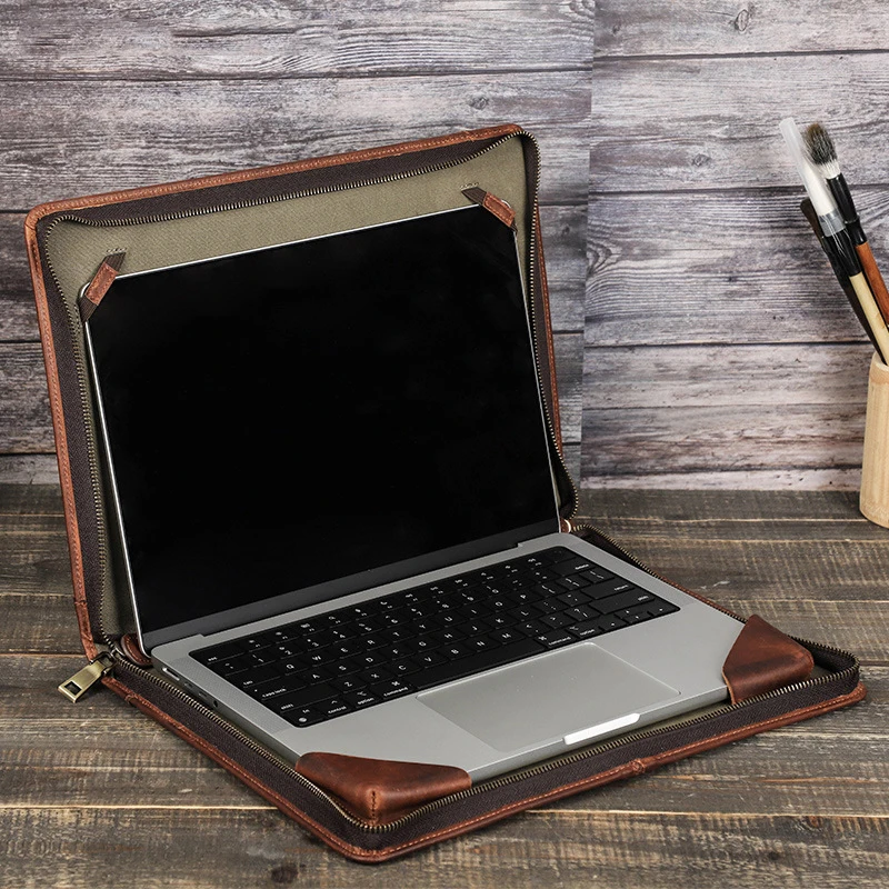 Crazy Horse Genuine Leather Laptop Bag for Macbookair 13.3 Custom initials Notebook Laptop Protective Case for Men
Crazy Horse Genuine Leather Laptop Bag for Macbookair 13.3 Custom initials Notebook Laptop Protective Case for Men