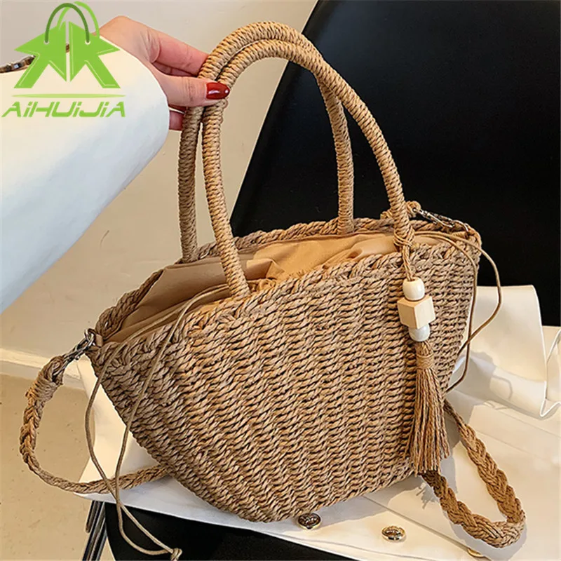 Модная Соломенная женская сумка с кисточками 2022 летняя новая ручная плетеная Сумка из ротанга плетеная пляжная сумка богемные сумки через ... 
Модная Соломенная женская сумка с кисточками 2022 летняя новая ручная плетеная Сумка из ротанга плетеная пляжная сумка богемные сумки через ...