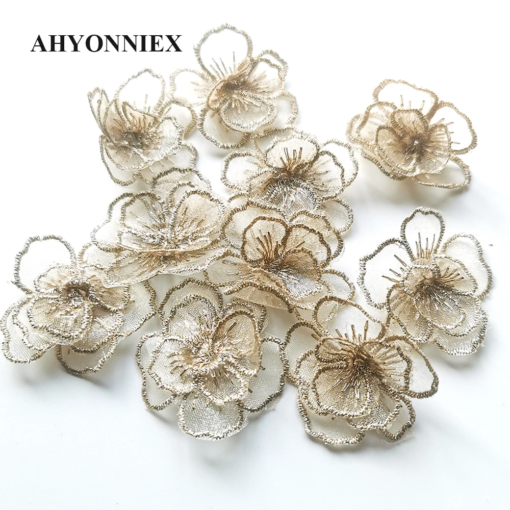 

10pcs/Lot Sew On Lace Flower Patches White Sub Gold Organza Flower Appliques for Bridal Wedding Dress Clothes DIY Decoration
