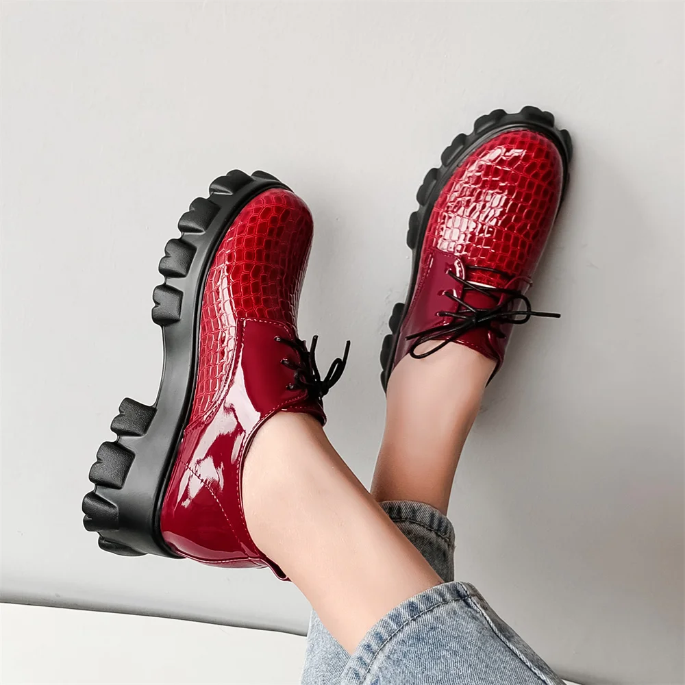 Spring Women Shoes 2022 Trend Luxury Casual Platform Lace Up Round Head Plus Size Crocodile Pattern Ladies Lefu Single Shoes
Spring Women Shoes 2022 Trend Luxury Casual Platform Lace Up Round Head Plus Size Crocodile Pattern Ladies Lefu Single Shoes