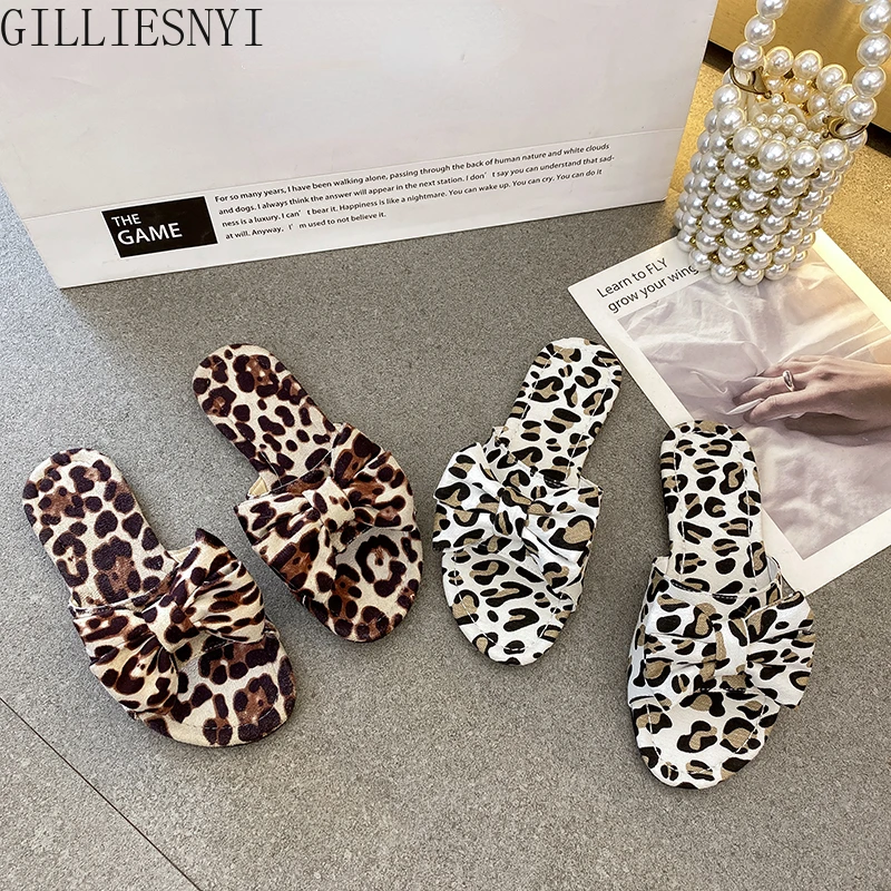 2022 Summer Fashion Bow Leopard Women Slippers Outdoor Female Casual Shoes Beach Open Toe Sandals Retro Ladies Large Size Slides
2022 Summer Fashion Bow Leopard Women Slippers Outdoor Female Casual Shoes Beach Open Toe Sandals Retro Ladies Large Size Slides