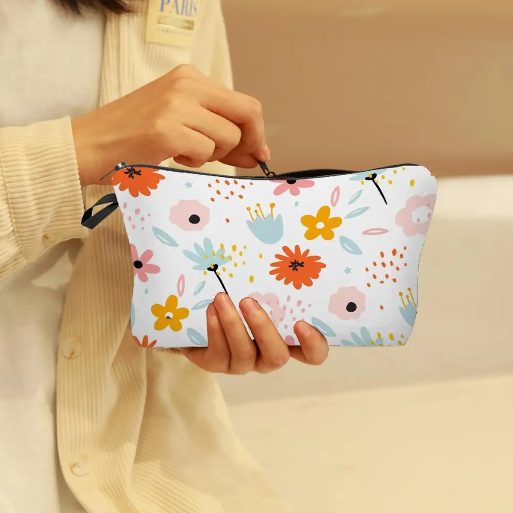 Portable Makeup Bag Floral Print Colorful Waterproof Lightweight Large Capacity Wear-resistant Cosmetic Bags for Daily Use
Portable Makeup Bag Floral Print Colorful Waterproof Lightweight Large Capacity Wear-resistant Cosmetic Bags for Daily Use