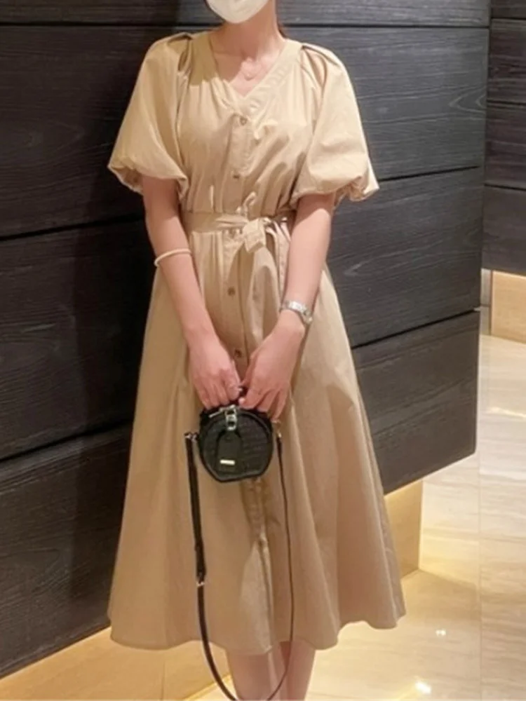 Sweet Puff Short Sleeve Dresses Women Loose V-neck Belt Single Breasted Fashion 2022 Summer Female Clothing B112
Sweet Puff Short Sleeve Dresses Women Loose V-neck Belt Single Breasted Fashion 2022 Summer Female Clothing B112
