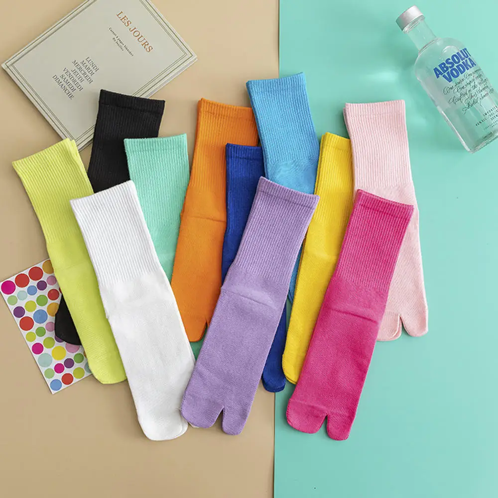 Cotton Japanese Pig Trotters Split Two Toe Socks Four Seasons Unisex Long Tube Tabi Socks With Separate Toes For Men Women
Cotton Japanese Pig Trotters Split Two Toe Socks Four Seasons Unisex Long Tube Tabi Socks With Separate Toes For Men Women