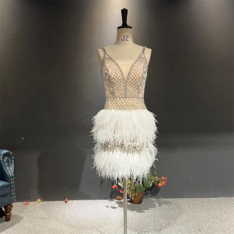 100%Real Picture Champagne Crystal Beads Feathers Knee Length robe de soirée فساتين مناسبة رسمية Formal Prom Party Evening dress
100%Real Picture Champagne Crystal Beads Feathers Knee Length robe de soirée فساتين مناسبة رسمية Formal Prom Party Evening dress