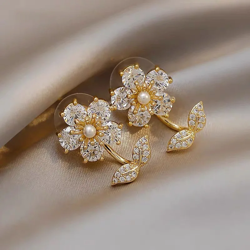 Korean Full Rhinestone Flower Stud Earrings For Women Sweet Pearl Crystal Zircon Sunflower Earrings Summer Holiday Jewelry Gifts
Korean Full Rhinestone Flower Stud Earrings For Women Sweet Pearl Crystal Zircon Sunflower Earrings Summer Holiday Jewelry Gifts