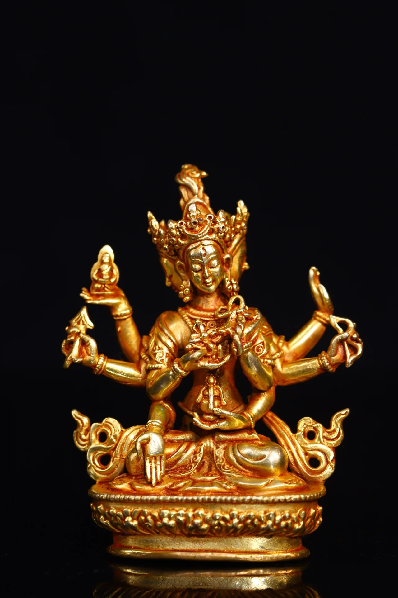 4"Tibetan Temple Collection Old Purple Bronze Gilt Namgyalma Three headed eight armed Buddha Worship Hall Town house
4"Tibetan Temple Collection Old Purple Bronze Gilt Namgyalma Three headed eight armed Buddha Worship Hall Town house