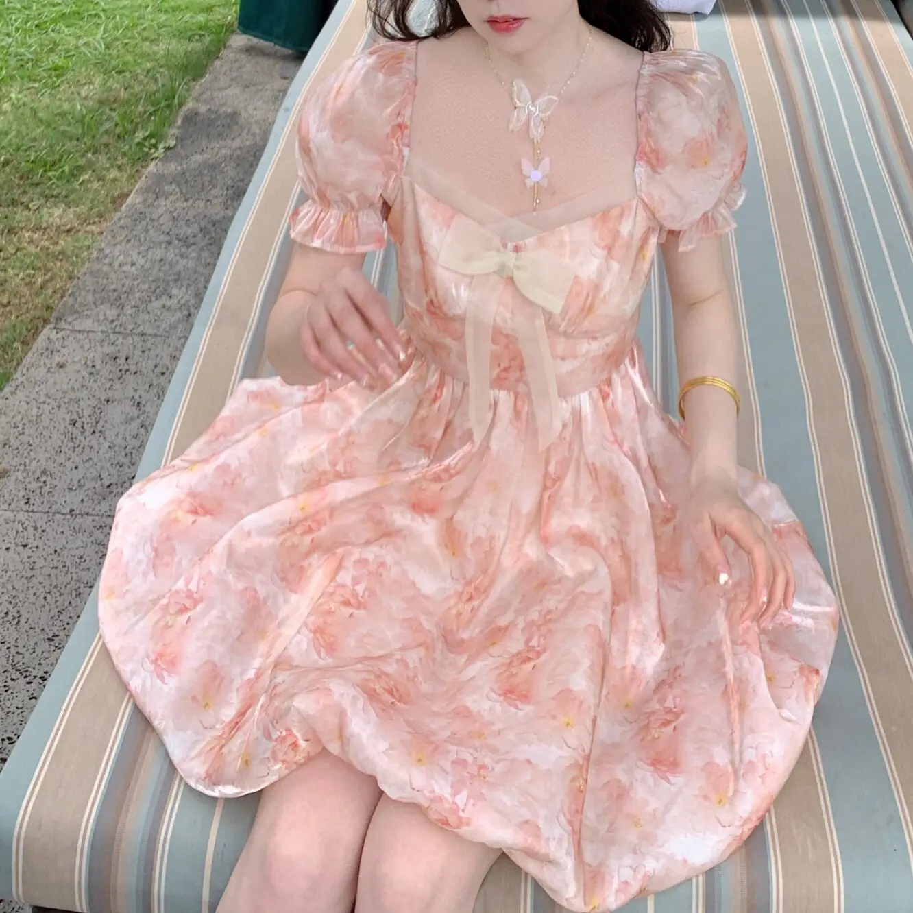 2023 Summer Fashion Sweet Flower Dress Beach Party Korea Kawaii Bow Mini Dress Women One Piece Office Lady Chiffon Y2k Dresses
2023 Summer Fashion Sweet Flower Dress Beach Party Korea Kawaii Bow Mini Dress Women One Piece Office Lady Chiffon Y2k Dresses