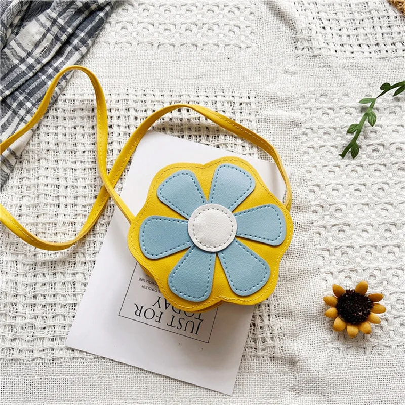 Mini Flower Princess Crossbody Coin Purse Hand Bag Girls Shoulder New Handbag Messenger Girl Baby Bags Chain Kids Women Children
Mini Flower Princess Crossbody Coin Purse Hand Bag Girls Shoulder New Handbag Messenger Girl Baby Bags Chain Kids Women Children