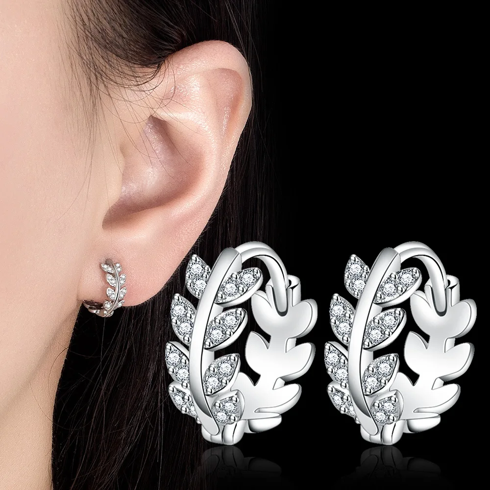 NEHZY S925 Stamp Silver New Women Fashion Jewelry High Quality Crystal Zircon Simple Leaf Earrings Retro Rose Gold Earrings
NEHZY S925 Stamp Silver New Women Fashion Jewelry High Quality Crystal Zircon Simple Leaf Earrings Retro Rose Gold Earrings