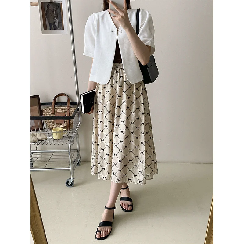 Solid Puff Sleeve Single Button Up Crop Jacket Khaki White Black Summer Short Sleeve Elegant Coat for Women
Solid Puff Sleeve Single Button Up Crop Jacket Khaki White Black Summer Short Sleeve Elegant Coat for Women