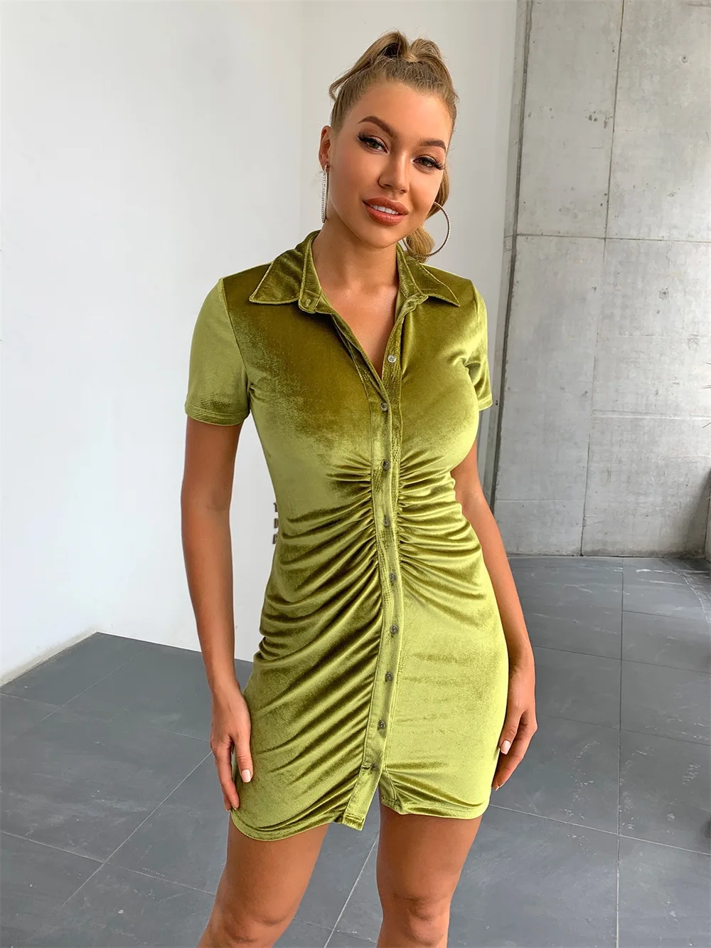 2022 Spring Women's Velvet Sexy Temperament Tight Waist Fold Package Hip Spice Girls High-end Dress
2022 Spring Women's Velvet Sexy Temperament Tight Waist Fold Package Hip Spice Girls High-end Dress