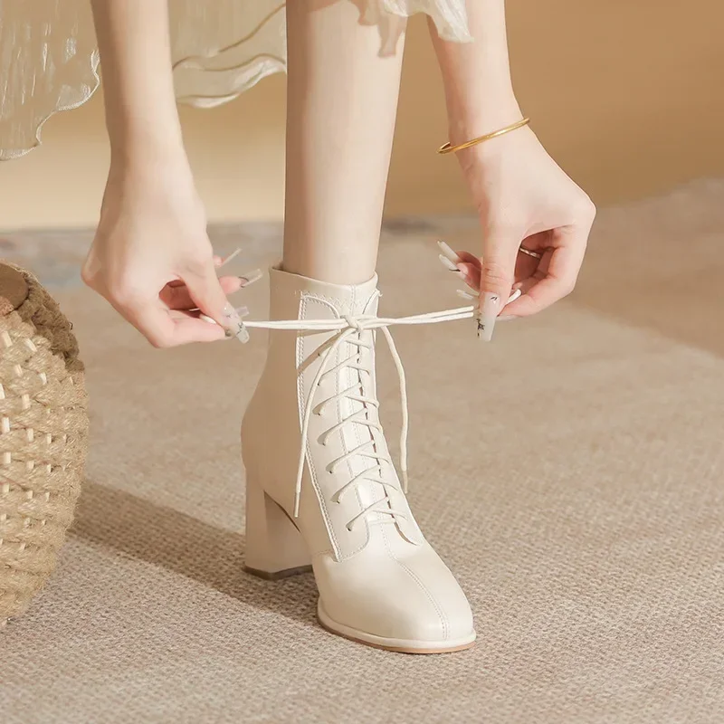 Women High Heels New Lace Up Fashion Simple Fashion Boots Outdoor Trend Walking Short Boots Short Shoes Luxury Comfy 2024
Women High Heels New Lace Up Fashion Simple Fashion Boots Outdoor Trend Walking Short Boots Short Shoes Luxury Comfy 2024