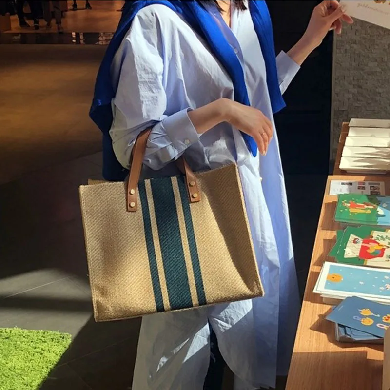 2022Simple Fashion Large-capacity Handbag For Ladies Vintage Striped Tote For Female Portable Ol Business Briefcase Korean Style
2022Simple Fashion Large-capacity Handbag For Ladies Vintage Striped Tote For Female Portable Ol Business Briefcase Korean Style