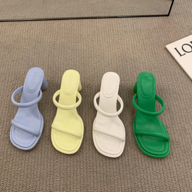2022 Summer Slides Open Toe Women Slipper Fashion Female Outdoor Thick Heel Sandal Slip on Beach Slides Sexy Breathable Sandals
2022 Summer Slides Open Toe Women Slipper Fashion Female Outdoor Thick Heel Sandal Slip on Beach Slides Sexy Breathable Sandals