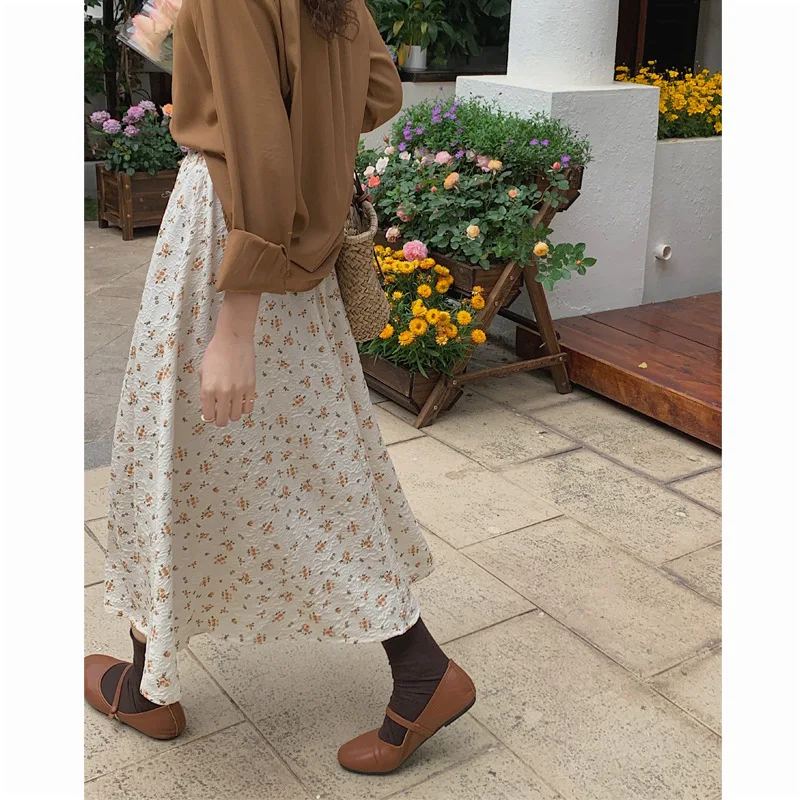 Pastoral Art Retro Floral High Waist Women Skirt Temperament Long Gentle Pleated A-Line Skirts Print Casual Spring 2022 New
Pastoral Art Retro Floral High Waist Women Skirt Temperament Long Gentle Pleated A-Line Skirts Print Casual Spring 2022 New