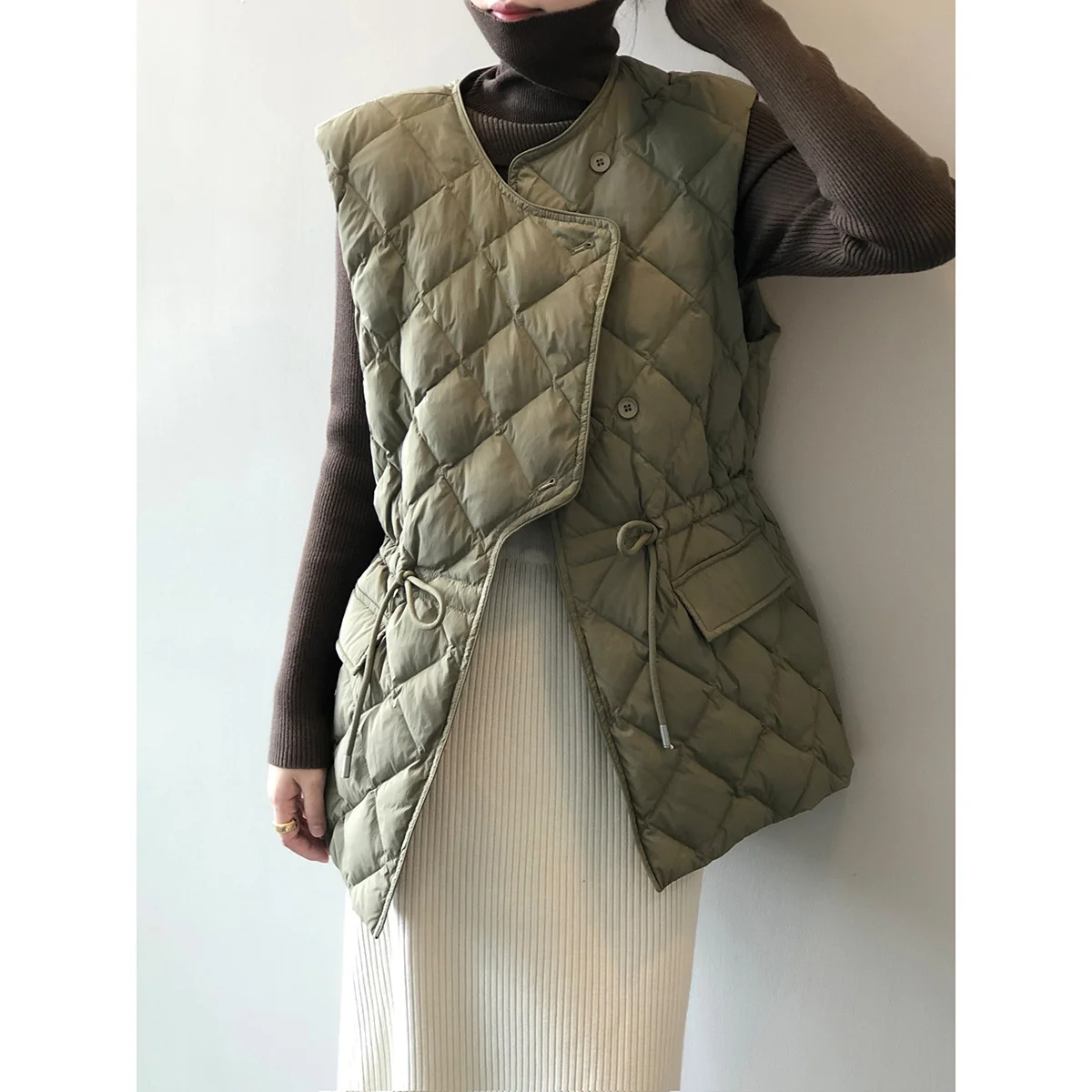 Women's Down Vest 2022 Winter Irregular Design Drawstring Waist Green White Black Quilted Coat
Women's Down Vest 2022 Winter Irregular Design Drawstring Waist Green White Black Quilted Coat