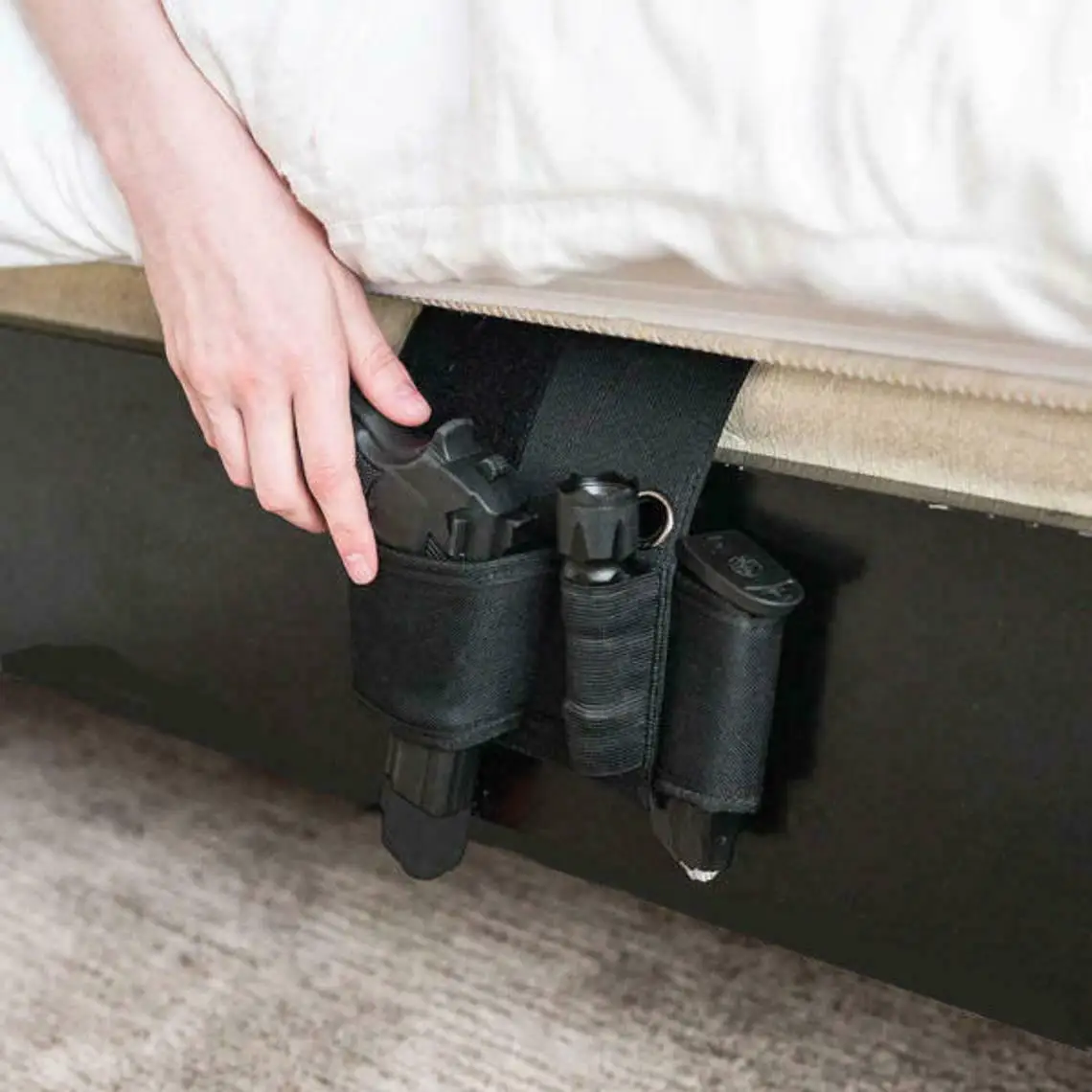 Tactical Handguns Multifunctional Concealed Carry Under Seat Mattres Bedside Couch Chair Wall Car Seat Pistol Gun Holster Bag
Tactical Handguns Multifunctional Concealed Carry Under Seat Mattres Bedside Couch Chair Wall Car Seat Pistol Gun Holster Bag