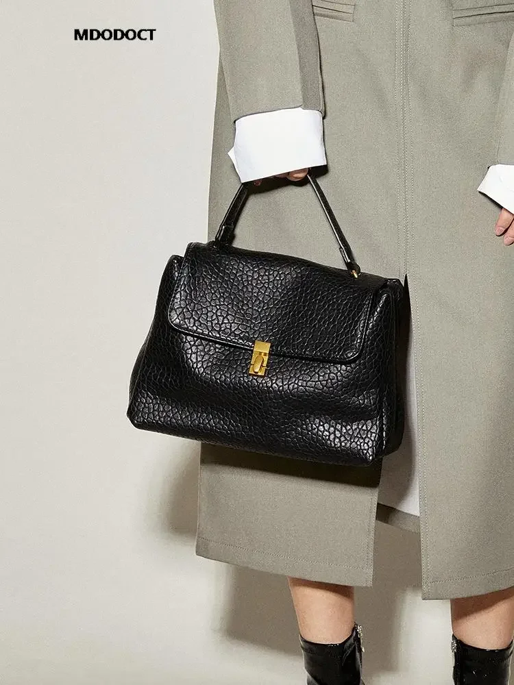 Leather 2023 Designer PU Simple Luxury Shoulder Women Bag Summer Fashion Crossbody Soft Handbags New Classic Messenger Vintage
Leather 2023 Designer PU Simple Luxury Shoulder Women Bag Summer Fashion Crossbody Soft Handbags New Classic Messenger Vintage