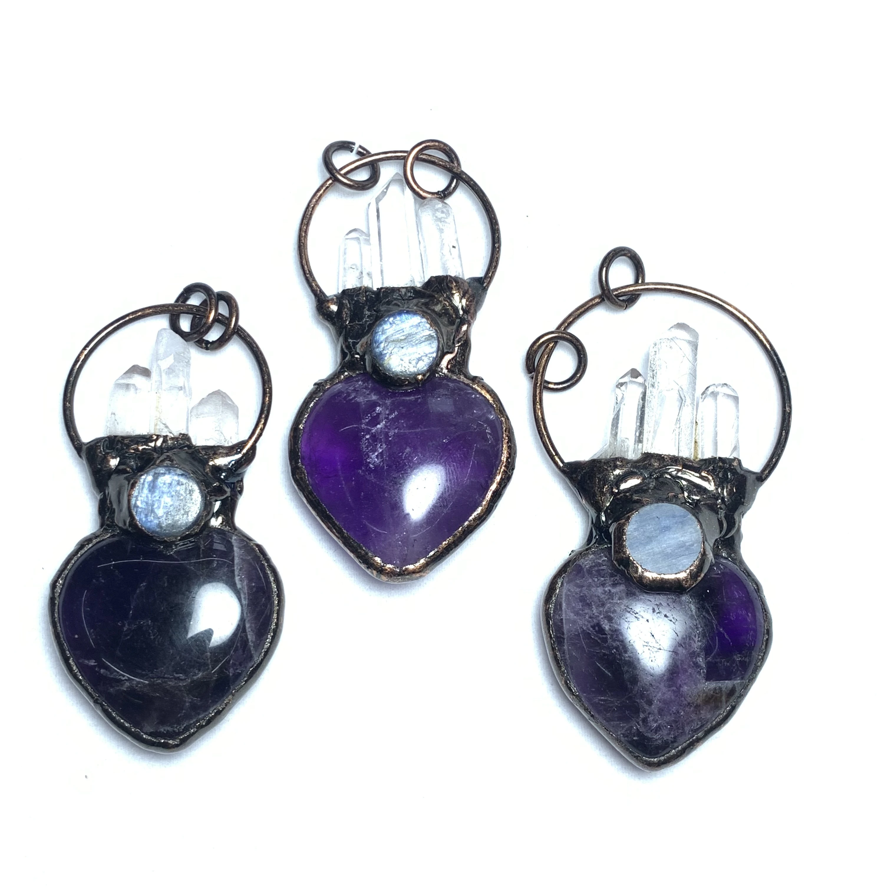 Retro style amethyst heart white crystal column blue Wafer combination copper plated European and American sweater chain hanging
Retro style amethyst heart white crystal column blue Wafer combination copper plated European and American sweater chain hanging