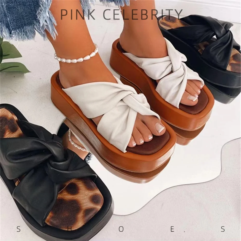 2022 New Slippers Women's Summer Outer Wear Fashion Solid Color Large Size Wedge Heel Platform Sandals Sandalias De Las Mujeres
2022 New Slippers Women's Summer Outer Wear Fashion Solid Color Large Size Wedge Heel Platform Sandals Sandalias De Las Mujeres
