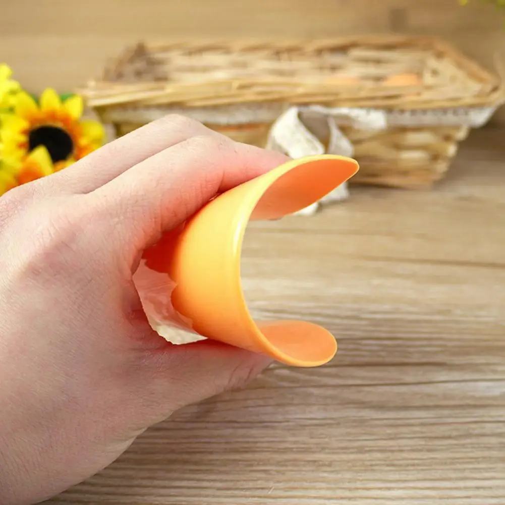 Useful Butter Scrape Food Grade Scraper Easily Cleaned Multipurpose Thickened Cream Dough Scraper Multifunctional
Useful Butter Scrape Food Grade Scraper Easily Cleaned Multipurpose Thickened Cream Dough Scraper Multifunctional