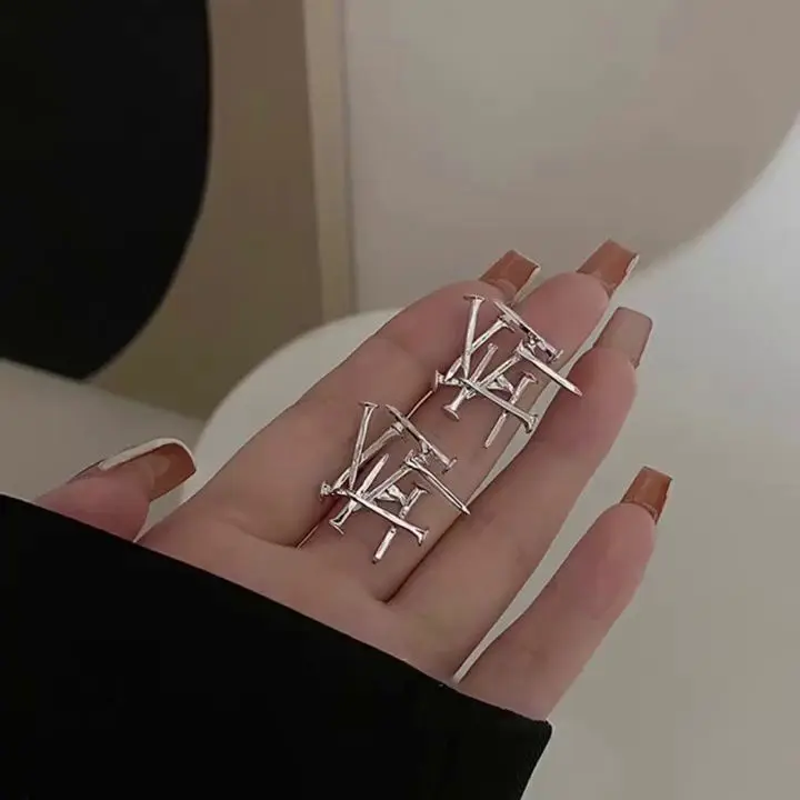 Vintage Cute Nail Stud Earrings for Women Fashion Hip Hop Punk Stud Earrings Female Trendy Drop Earrings Elegant Ear Studs 
Vintage Cute Nail Stud Earrings for Women Fashion Hip Hop Punk Stud Earrings Female Trendy Drop Earrings Elegant Ear Studs