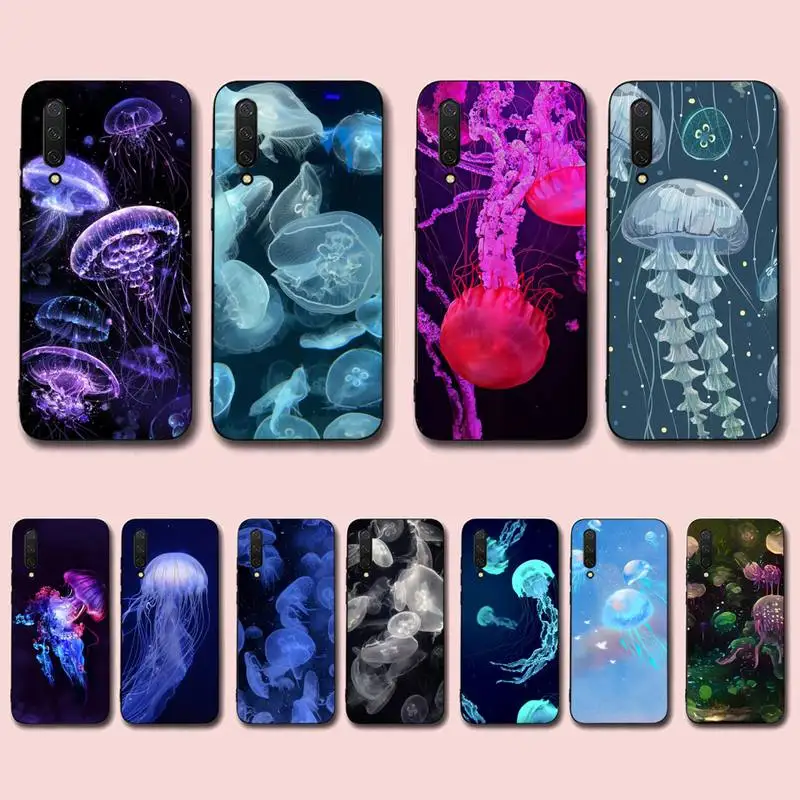 Cute Cartoon Jellyfishes Phone Case For Xiaomi Mi 5X 8 9 10 11 12 lite pro 10T PocoX3pro PocoM3 Note 10 pro lite
Cute Cartoon Jellyfishes Phone Case For Xiaomi Mi 5X 8 9 10 11 12 lite pro 10T PocoX3pro PocoM3 Note 10 pro lite