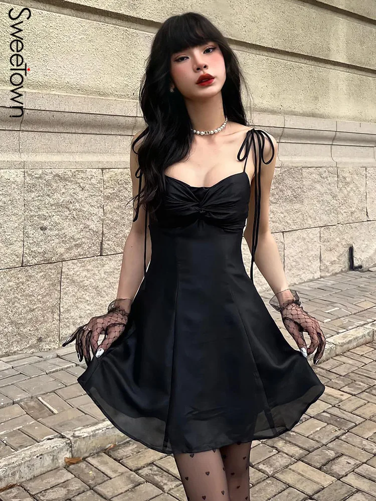 Sweetown Twist Bow Black Chiffon Slip Dresses For Women Bandage Spaghetti Straps Elegant Korean Fashion A Line Mini Dress Gothic
Sweetown Twist Bow Black Chiffon Slip Dresses For Women Bandage Spaghetti Straps Elegant Korean Fashion A Line Mini Dress Gothic