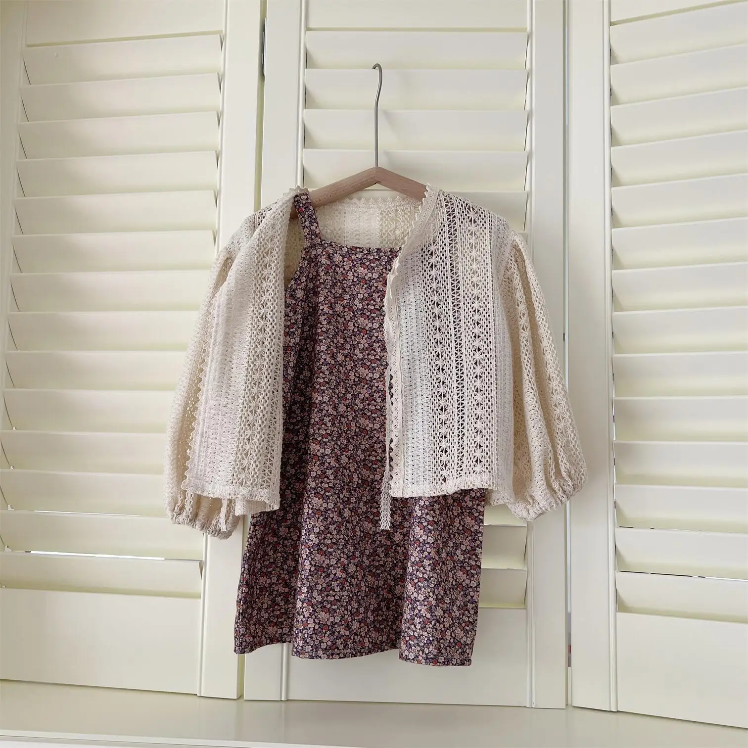 Sleeve Coats Hollow Solid Lightweight 1-7 Baby Jackets Lovely Long Tops Kids Fashion Floral Cardigan Summer Girls
Sleeve Coats Hollow Solid Lightweight 1-7 Baby Jackets Lovely Long Tops Kids Fashion Floral Cardigan Summer Girls