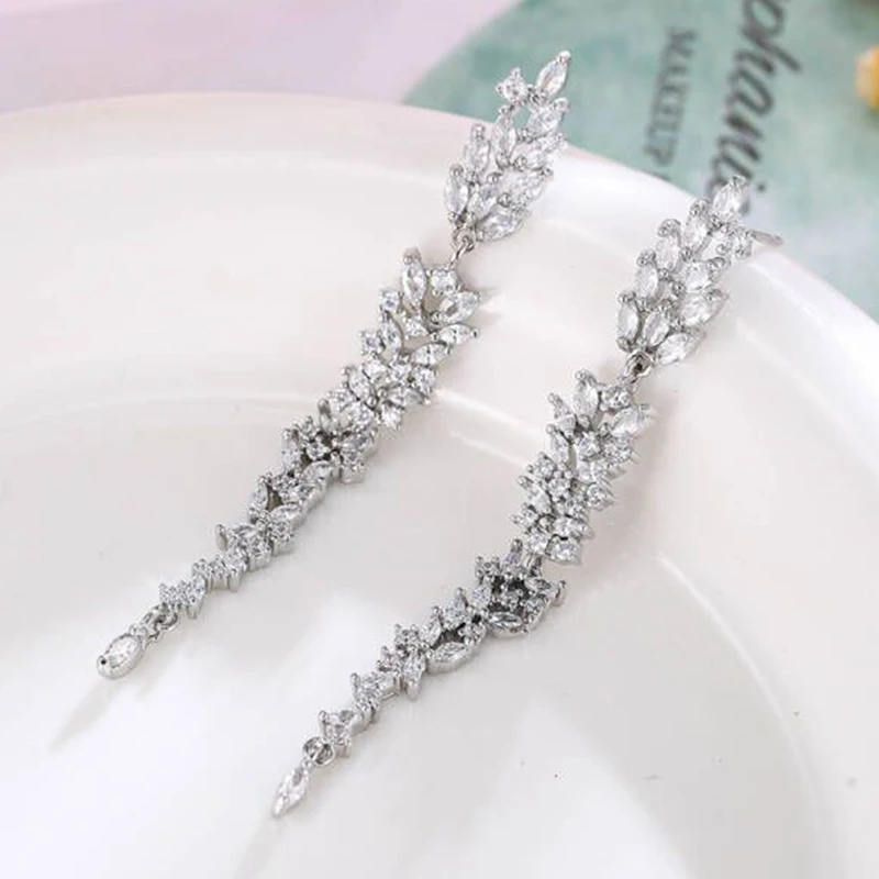 Long Tassel Zirconia Earrings Europe and The United States Luxury Women's Wedding Jewelry Accessories White Gold Color Earrings
Long Tassel Zirconia Earrings Europe and The United States Luxury Women's Wedding Jewelry Accessories White Gold Color Earrings