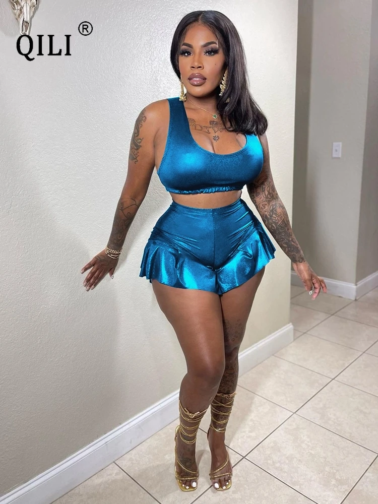 QILI Bronzing Baddie Two Piece Short Sets Women Crop Top Ruffle Booty Shorts Sexy Club Metallic Silver Gold Glitter Outfits
QILI Bronzing Baddie Two Piece Short Sets Women Crop Top Ruffle Booty Shorts Sexy Club Metallic Silver Gold Glitter Outfits