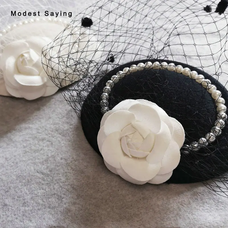 Black and Ivory Bridal Velvet Hats with Veils Wedding Headwear with Flowers Pearls Topper Mesh Birdcage Headpiece Accessories
Black and Ivory Bridal Velvet Hats with Veils Wedding Headwear with Flowers Pearls Topper Mesh Birdcage Headpiece Accessories