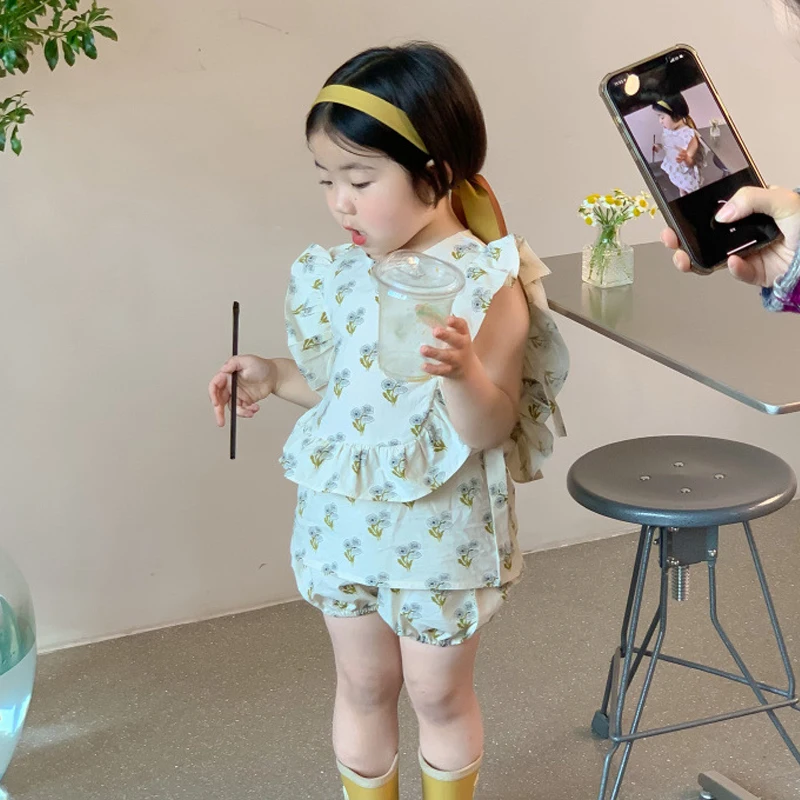 Summer Girls 2 Pcs Set Toddler Blouse + Shorts Kids Suits For Baby Children Clothes Flying Sleeve Side Lacing Cotton 2-6Y
Summer Girls 2 Pcs Set Toddler Blouse + Shorts Kids Suits For Baby Children Clothes Flying Sleeve Side Lacing Cotton 2-6Y