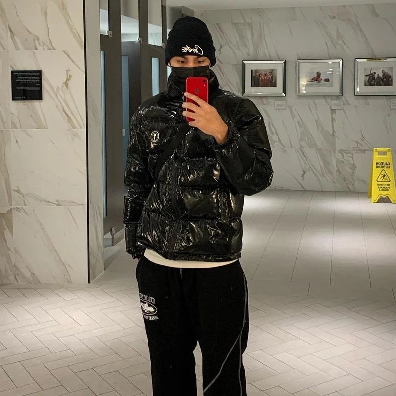 Winter Men Women Coats Trapstar Hoodie Letter Embroidery Shiny Black Irongate Jacket Detachable Hood Top Quality Winter Thermal
Winter Men Women Coats Trapstar Hoodie Letter Embroidery Shiny Black Irongate Jacket Detachable Hood Top Quality Winter Thermal