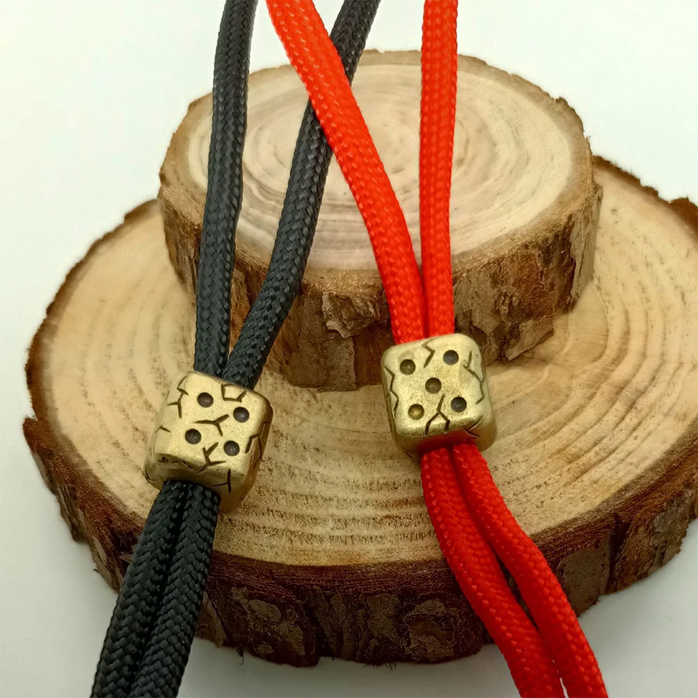 Retro Dice Brass Knife Beads DIY Paracord Bracelet Accessories Key Chain Woven Lanyard Pendants EDC Outdoor Flashlight Hangings
Retro Dice Brass Knife Beads DIY Paracord Bracelet Accessories Key Chain Woven Lanyard Pendants EDC Outdoor Flashlight Hangings