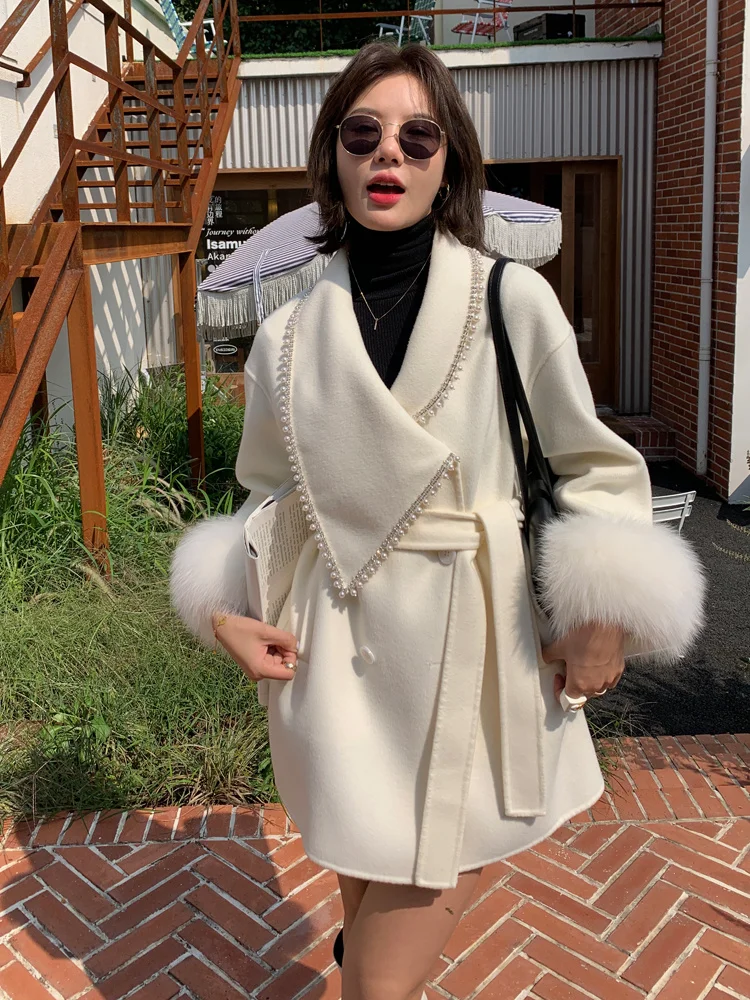 genuine Luxury brand 2023 New Wool Blends Real Fur Coat Winter Jacket Women Natural Fox Cuffs Pearl Turn Down Collar Double Brea
genuine Luxury brand 2023 New Wool Blends Real Fur Coat Winter Jacket Women Natural Fox Cuffs Pearl Turn Down Collar Double Brea