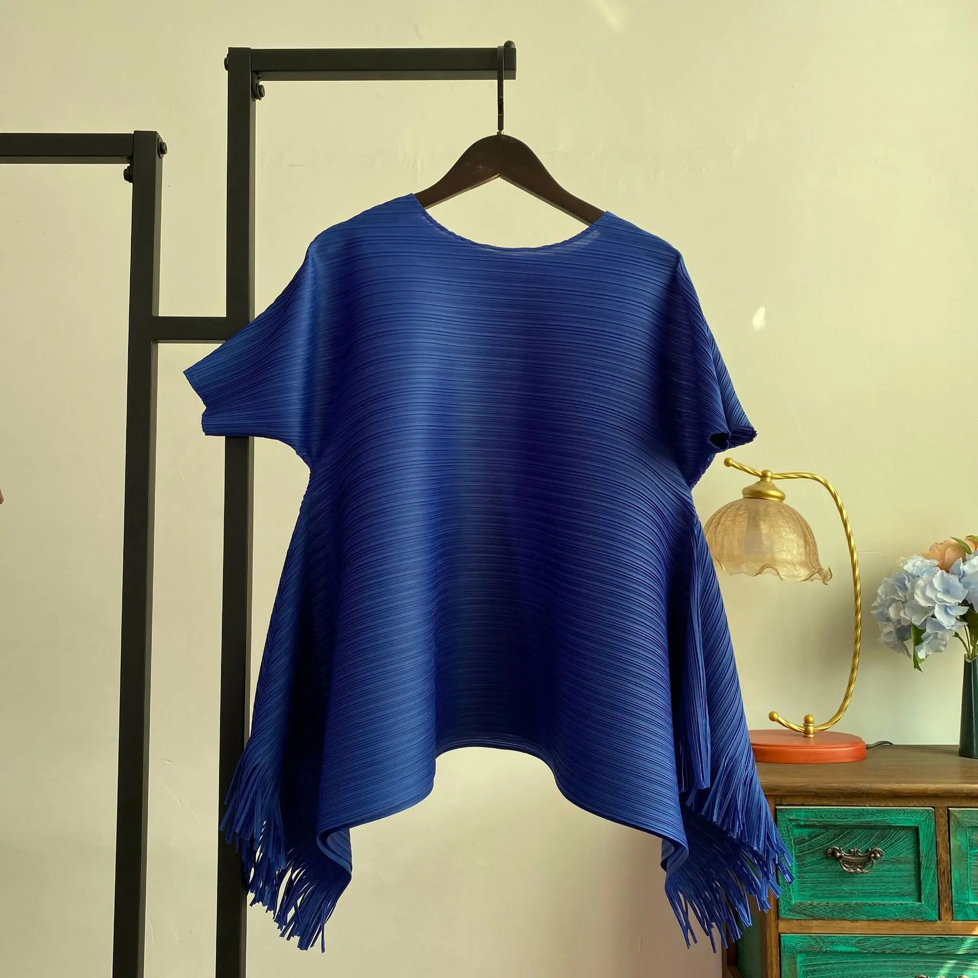Miyake Solid Colour Tassel Fashion Design Loose Type Women Clothing Pleated Summer Short Sleeve Sweet Style Round Neck T-shirt
Miyake Solid Colour Tassel Fashion Design Loose Type Women Clothing Pleated Summer Short Sleeve Sweet Style Round Neck T-shirt