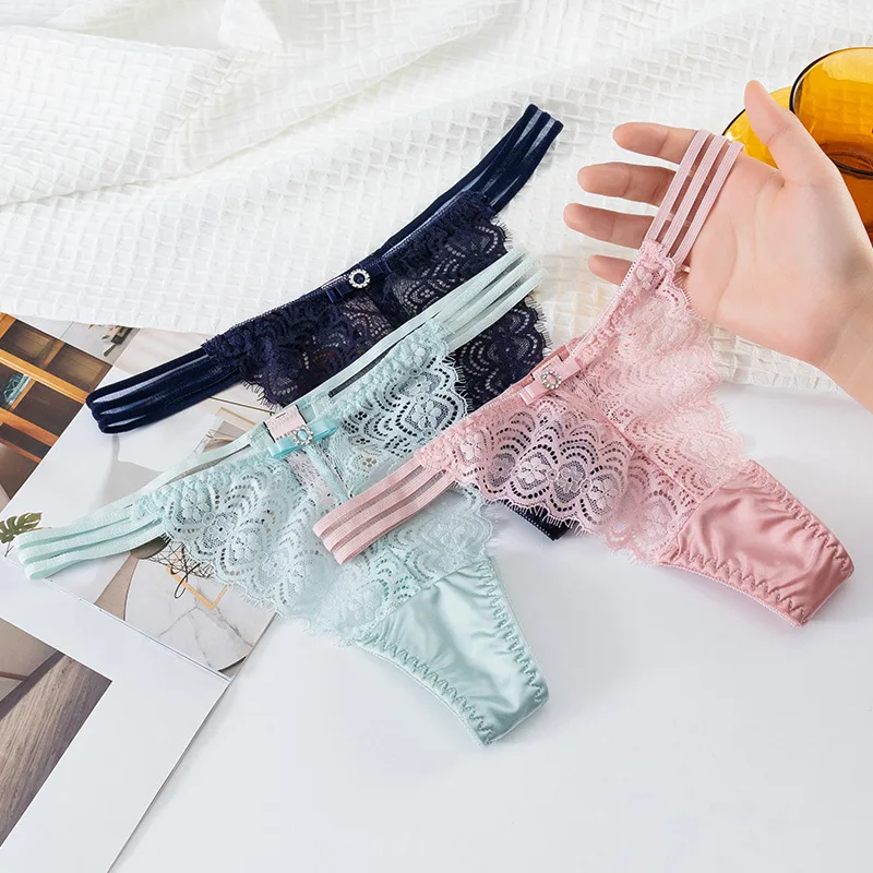 European Sexy Panties Women's Thong Low Waist Transparent G-String Female Hollow Out Ribbon T-Back Sexy Lace Panty Lingerie
European Sexy Panties Women's Thong Low Waist Transparent G-String Female Hollow Out Ribbon T-Back Sexy Lace Panty Lingerie