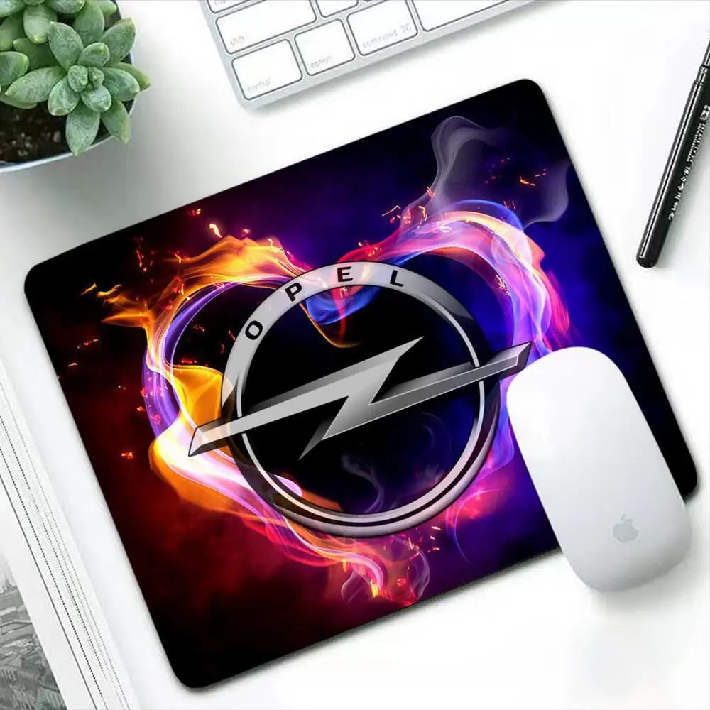 Fashion Honda Logo Game Small Mouse Pad 22x18 Gaming Accessories Rubber Keyboard Desk Mat Computer Office Soft Kawaii Mousepad
Fashion Honda Logo Game Small Mouse Pad 22x18 Gaming Accessories Rubber Keyboard Desk Mat Computer Office Soft Kawaii Mousepad