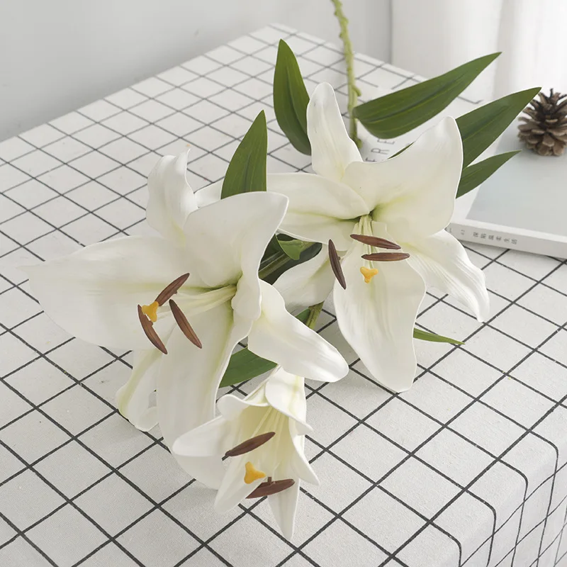 3PCS Simulation 3 Heads Lily Flower Bouquet Real Touch Artificial Flore Wedding Road Leading Stage Setting Fake Wreath Branch
3PCS Simulation 3 Heads Lily Flower Bouquet Real Touch Artificial Flore Wedding Road Leading Stage Setting Fake Wreath Branch
