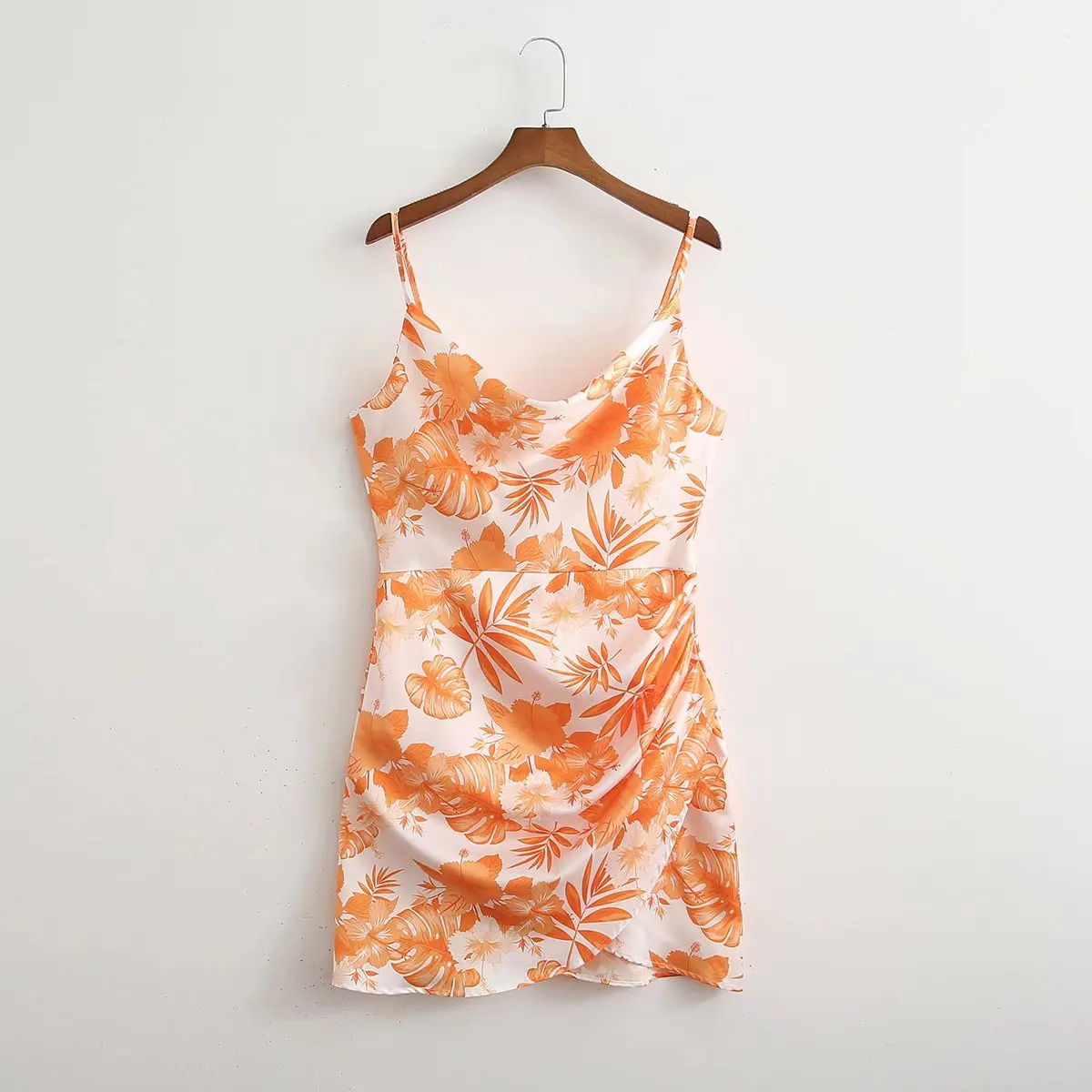 DYLQFS 2023 NEW Summer Women Print Spaghetti Strap Zipper Decoration Vintage Sweet Streewear Dresses
DYLQFS 2023 NEW Summer Women Print Spaghetti Strap Zipper Decoration Vintage Sweet Streewear Dresses