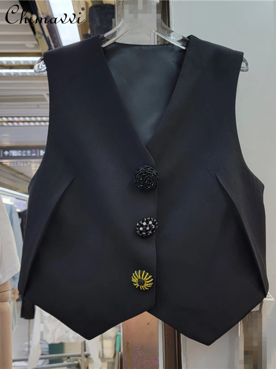 European Station 2022 Autumn New Fashion Flower Button Irregular All-Matching Vest Temperament Black Women's Suit Vest All-match
European Station 2022 Autumn New Fashion Flower Button Irregular All-Matching Vest Temperament Black Women's Suit Vest All-match