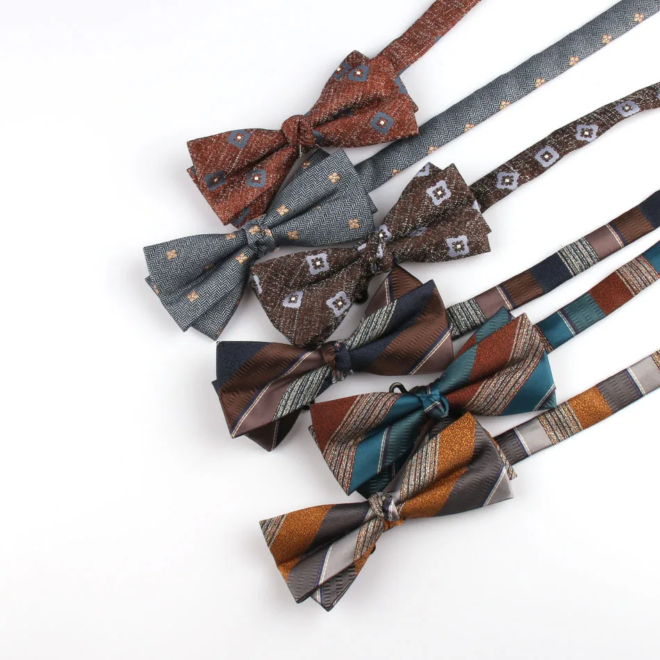 2022 Korean version of men's wedding groomsman bow tie wine red black striped women's dress bow bow flower
2022 Korean version of men's wedding groomsman bow tie wine red black striped women's dress bow bow flower