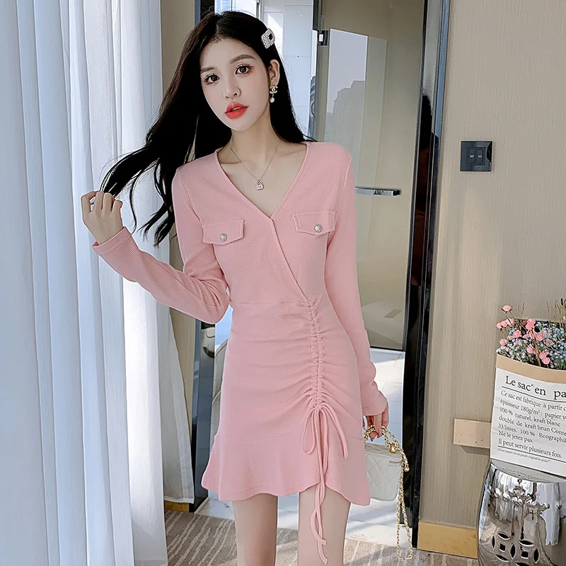 Spring Runway Dress 2022 New Drawstring Knitted Dress Fashion Pink Long-sleeved V-neck Slim Bodycon Dress
Spring Runway Dress 2022 New Drawstring Knitted Dress Fashion Pink Long-sleeved V-neck Slim Bodycon Dress